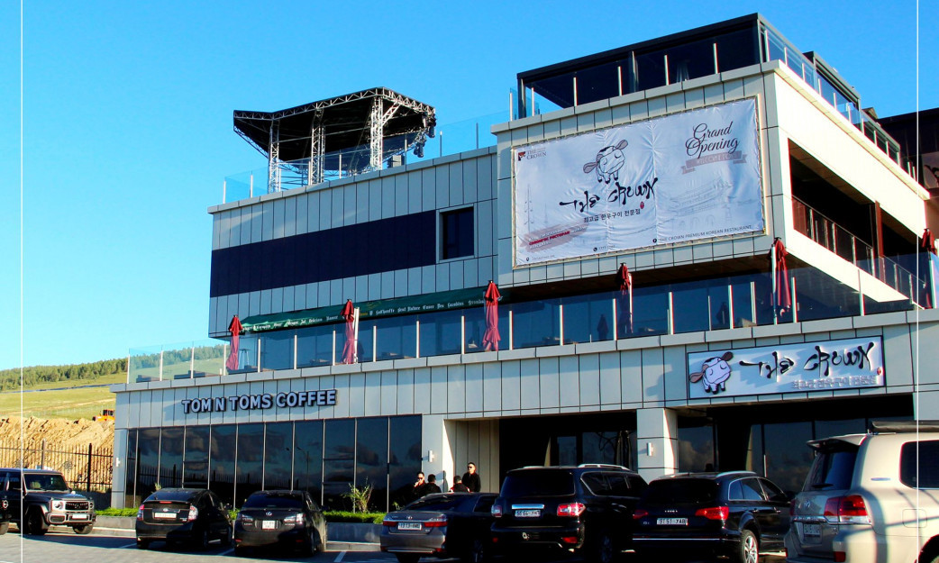 THE CROWN PREMIUM HOTEL