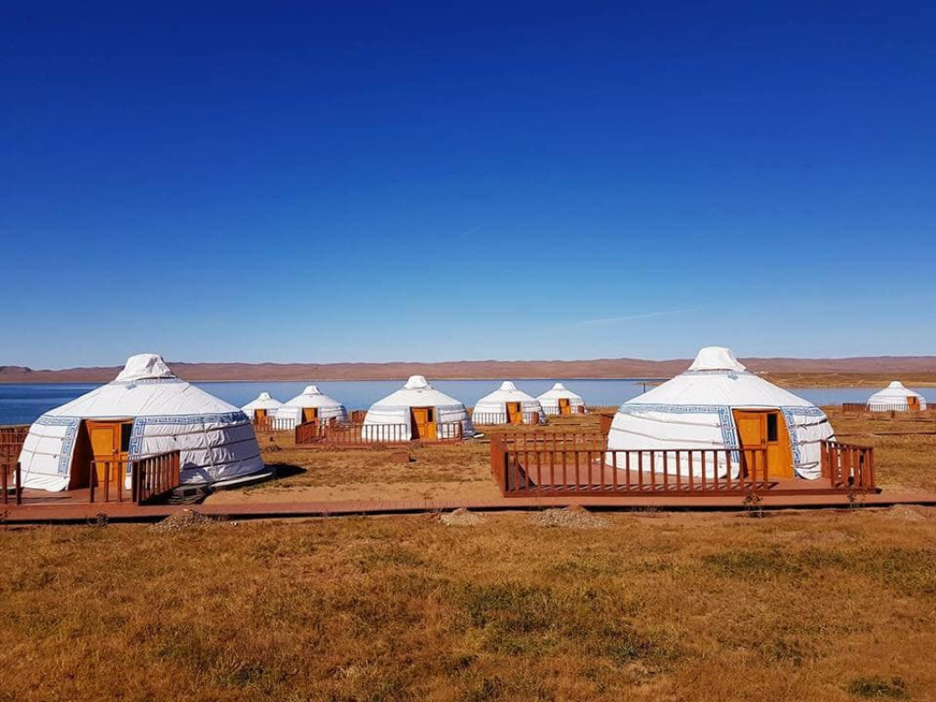 Өгий Хишиг жуулчны бааз | Ugii khishig tourist camp — зочид буудал, амралтын газар