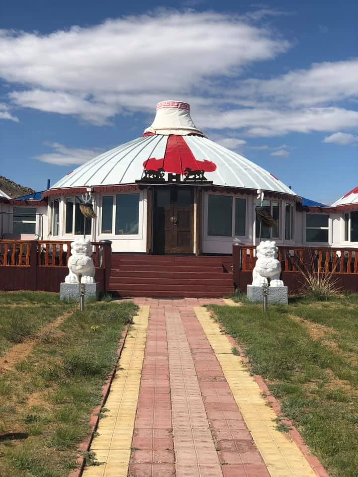 Хоёр Загал жуулчны бааз