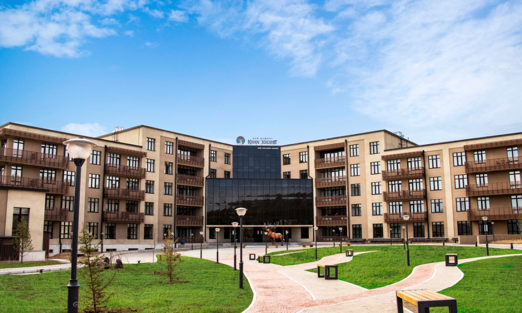Хан Хужирт рашаан сувилалын цогцолбор | Khan Khujirt wellness center — Өвөрхангай аймаг дахь зочид буудал