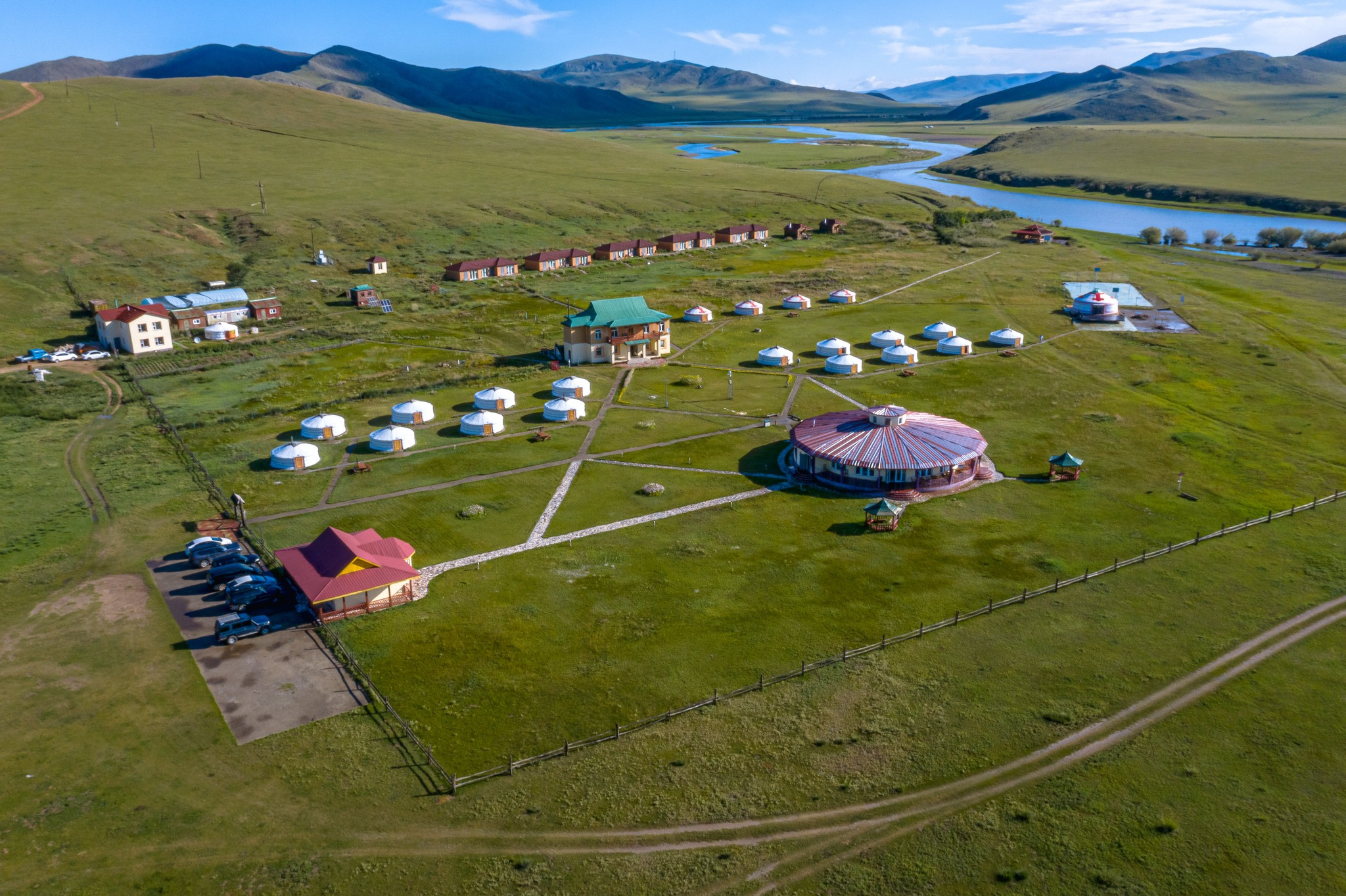 Степ Номадс жуулчны бааз | Steppe Nomads ger camp — зочид буудал, амралтын газар